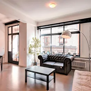  Apartment The Meir Lodge. In Heart Of Belgien